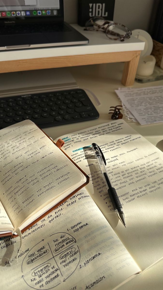 ✿ rosexlvnn : study